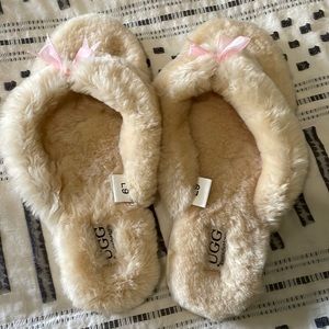 UGG flip flops or slippers. NWOT. Fluffy and fuzzy